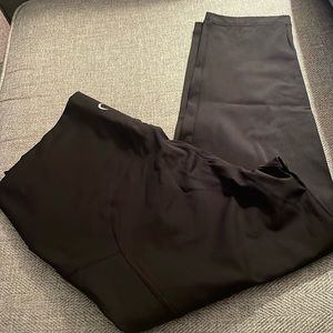 NWOT Zyia Size 16-18 Capri Leggings